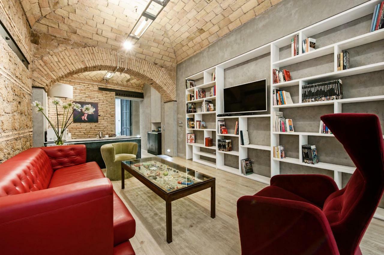 Loft - New Rest House * Rom